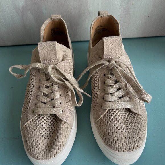 NWT White Mountain Uncut Slip On Sneakers Taupe Fabric Mid Top Size 7.5 Comfort - Picture 4 of 13
